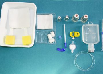 Epidural anesthesia set,Epidural nerve block kit with epiduralcatheter and gauze, betadine solution on sterile filed,